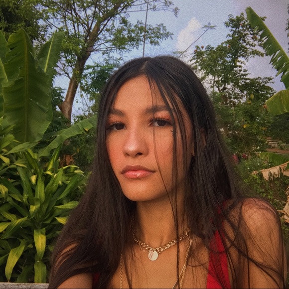 Meet your Posher, María - Picture 1 of 1